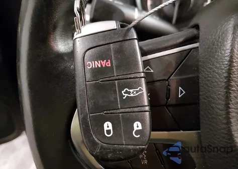 2016 Chrysler 300 Limited z USA, uszkodzony, nr VIN 2C3CCAAGXGH234193